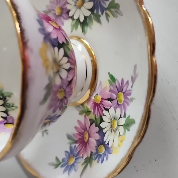Pretty Rosina Teacup and Saucer Duo Accentuated with Daisies and Heavy Gold Bord - Picture 5 of 9